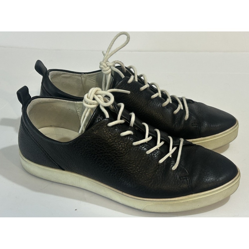 ECCO CRACKED LEATHER Black Pointed Toe Sneakers Women's Size 7 Comfort Preppy